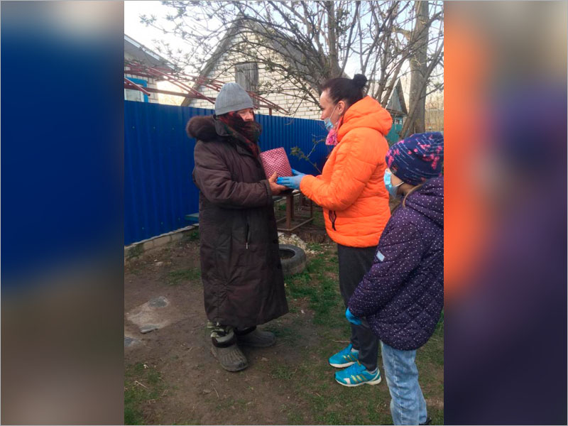 Православные волонтёры помогают малоимущим в Брянской и Клинцовской епархиях