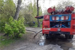 Новозыбковские пожарные потушили горящий балкон