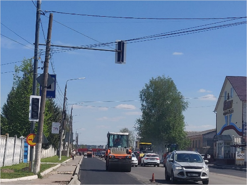 На улице Щукина в Брянске смонтирован светофор