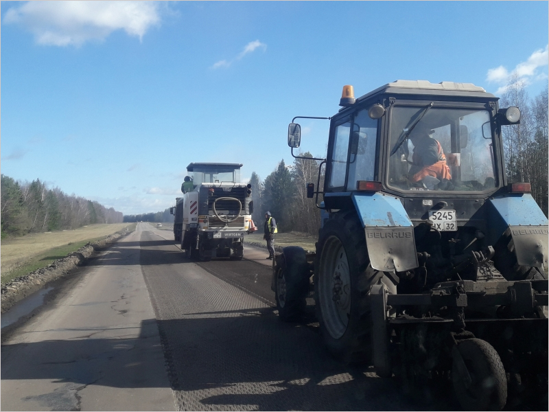 Трубчевские дорожники завершили ремонт участка автотрассы на подъезде к райцентру
