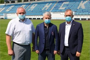 Президент ФНЛ получил в Брянске хрустальный мяч и анонсировал начало сезона на 1 августа