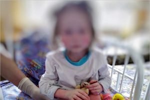 В Брянске задержана приёмная мать госпитализированной семилетней девочки-маугли