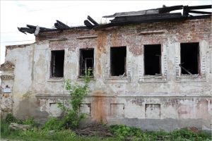 В Клинцах снесут три бывших жилых дома