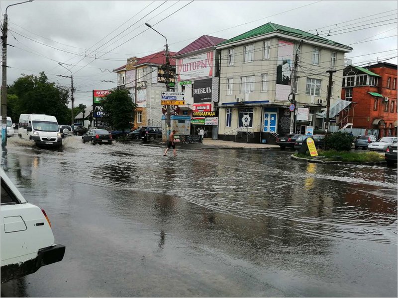 Ночной дождь 23 июня стал в Брянске третьим по силе за всю историю наблюдений