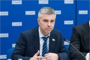 «Единая Россия» направит наблюдателей на все участки голосования по Конституции — Ревенко