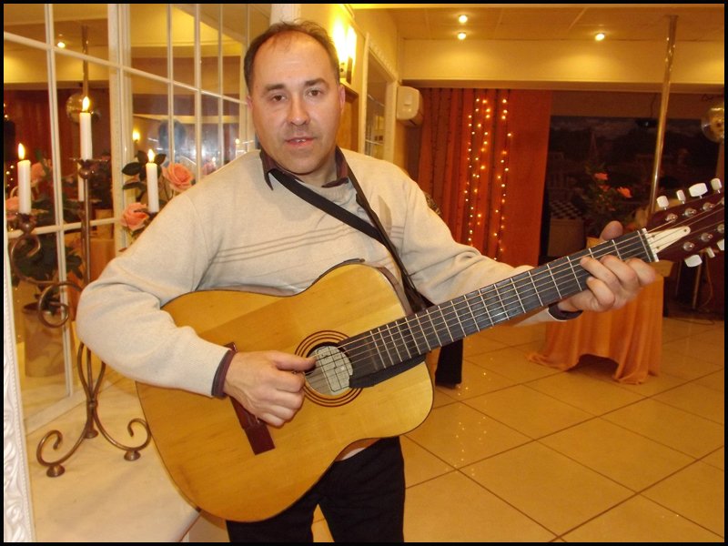 В Брянске ушёл из жизни исполнитель авторской песни Игорь Арсёнов