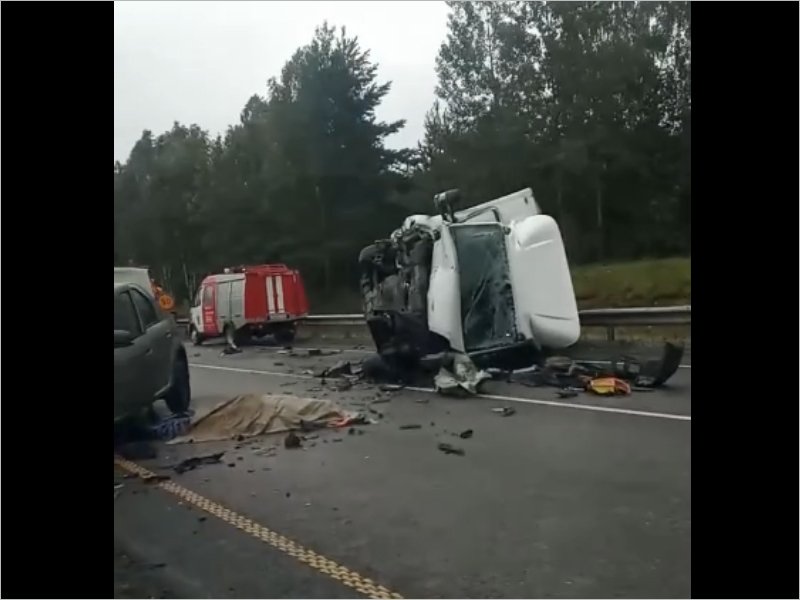 Машина с брянскими номерами попала в смертельное ДТП в Калужской области