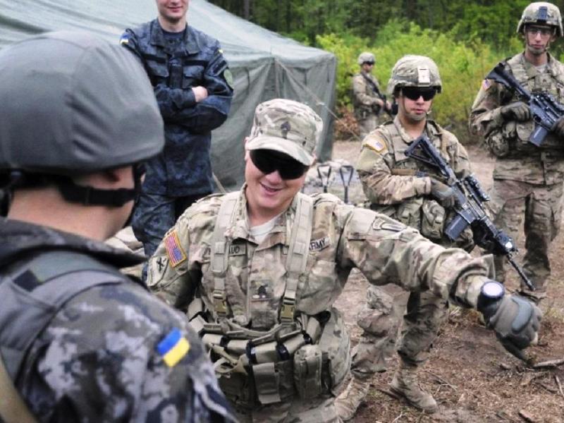 Украинская армия переходит под фактический «физический» контроль американских советников — АСД