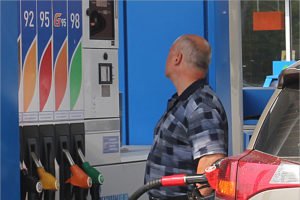 Стоимость бензина на брянских АЗС за две недели выросла больше, чем на рубль за литр и продолжает расти — Росстат