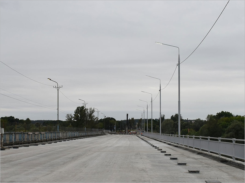 На Литейном мосту до пятницы будет ограничено движение транспорта