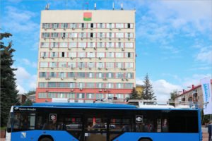 Брянское троллейбусное управление зазывает водителей на новые машины и зарплату в 40 тысяч рублей