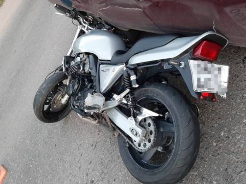 Мотоциклист врезался в «пятёрку» в Брянске и попал в больницу с переломом и травмами головы