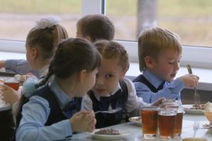 В Брянской области открывается «горячая линия» по школьному питанию