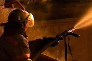 Трубчевские пожарные целый час тушили горевший склад
