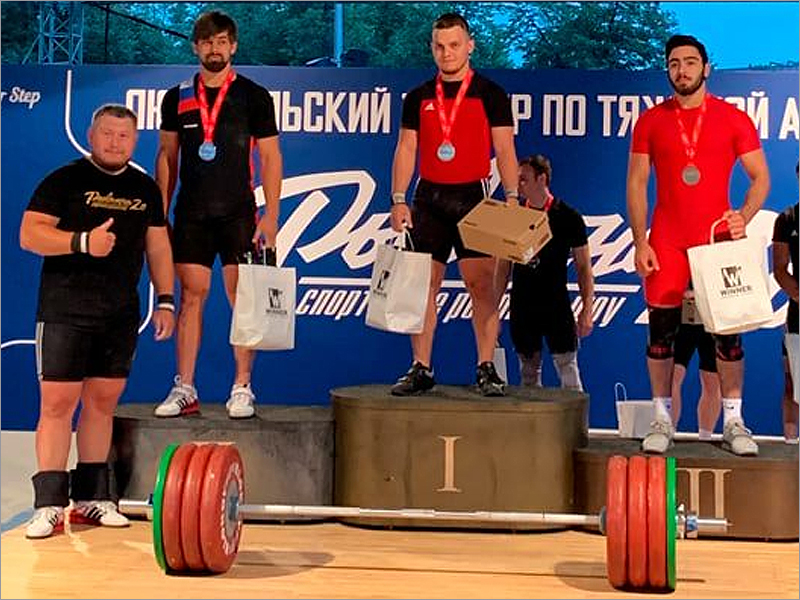 Брянский тяжелоатлет стал победителем всероссийского турнира