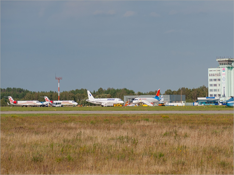 Южные рейсы из брянского аэропорта перенесены на пятницу, а крымские — прекращаются