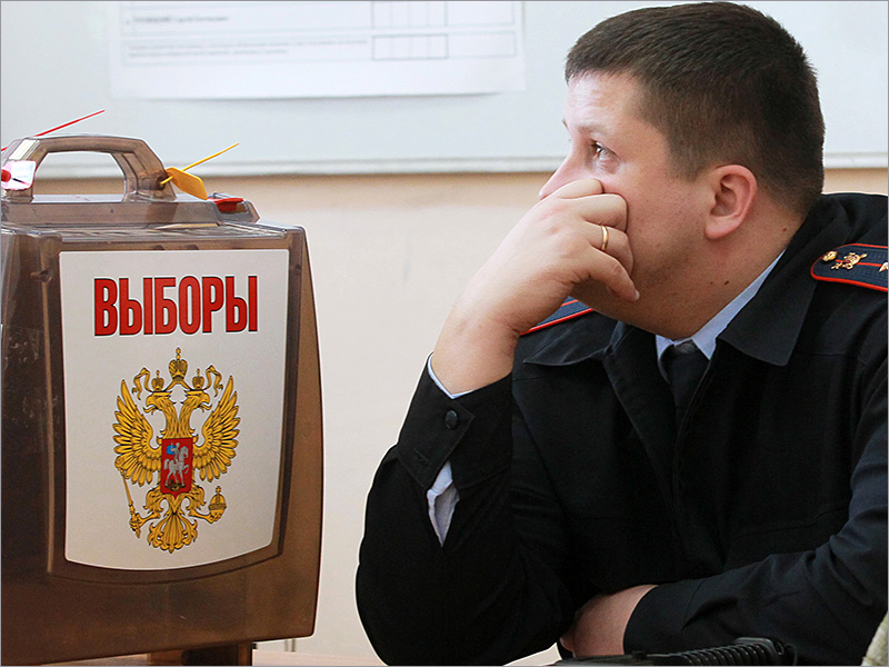Безопасность выборов в Брянской области обеспечивают три тысячи полицейских