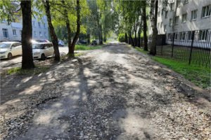 В Трубчевске требует ремонта «ничейная» улица Володарского