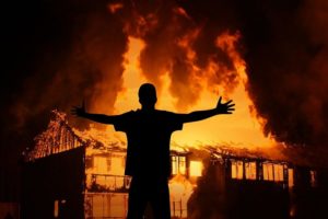Житель Клетни из мести спалил дом обидчика, пока тот отбывал срок