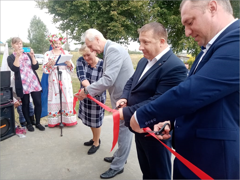 В Выгоничском районе торжественно открыт обновлённый Красносельский ДК