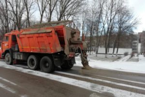 Для зимних дорог в Брянске заготовят более 30 тысяч кубометров песка и соли