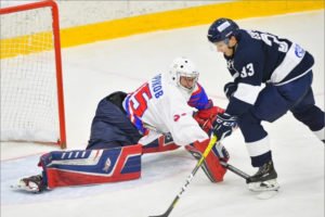 Хоккейный «Брянск» дважды терпит поражение от петербургского «Динамо-Юниор»