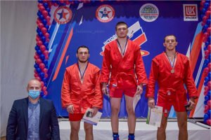 Брянский самбист занял первое место на Кубке России