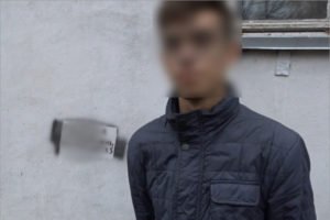 Брянские полицейские поймали 18-летнего наркорекламщика