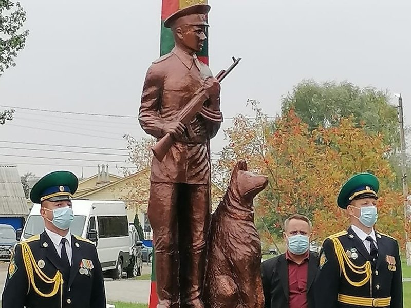 Новозыбковский памятник пограничникам: очередная халтура, которая «не прокатила»