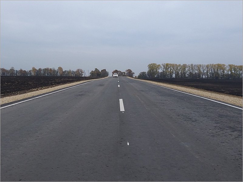 В Трубчевском районе завершена реконструкция двух дорог, не знавших ремонта 40 лет