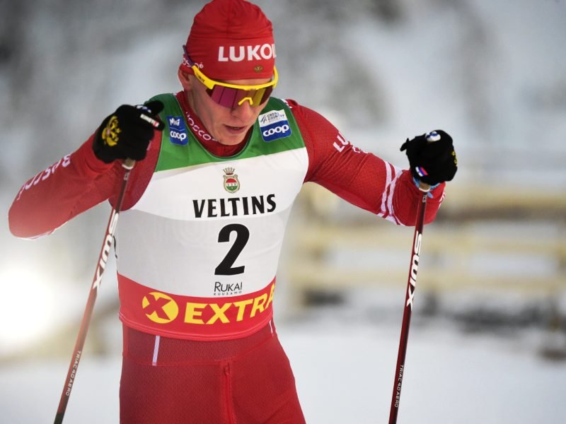 Александр Большунов в пасьюте на «Тур де Ски» бежал «свою собственную гонку»