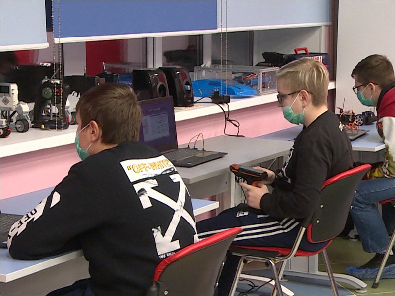 Юные брянские киберспортсмены завоевали серебро всероссийского онлайн-чемпионата