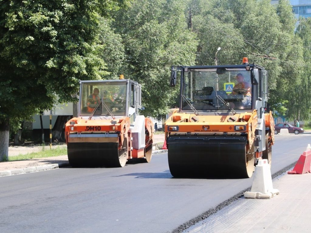 Почти 60 км дорог и 2,6 млрд. рублей — в Брянске подытожили дорожные работы-2020 (видео)