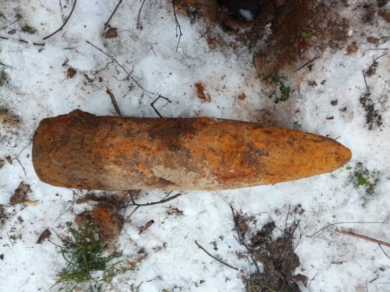 В Почепском районе найден «рождественский» артиллерийский снаряд