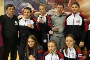 Брянская женская сборная по боксу привезла из Подмосковья восемь медалей и командное серебро