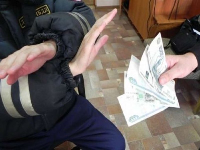 У гражданина Азербайджана не получилось дать тысячу клинцовскому гаишнику