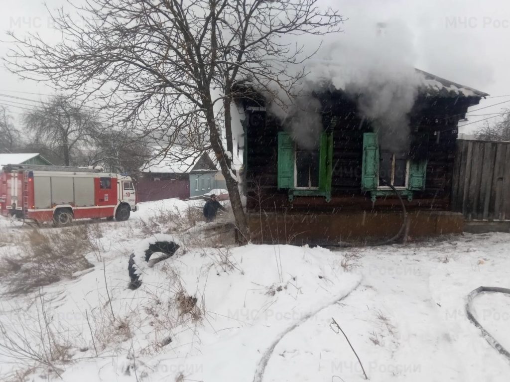При пожаре в жилом доме в Клинцах погиб мужчина