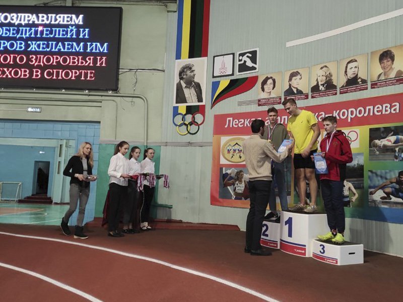 В бежицком спортманеже состоялся турнир по лёгкой атлетике памяти заслуженного тренера Игоря Скрипака