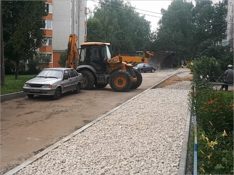 Благоустройство сквера и 11 дворов в Брянске обойдутся бюджету в 150 млн. рублей