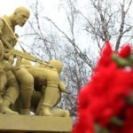 В Брянске торжественно почтили память о подвиге десантников 6-й роты