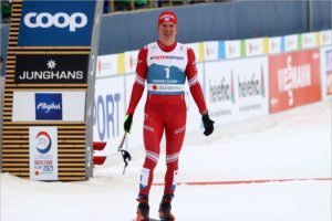 Норвежцы лишили Александра Большунова победы в марафоне и звания Короля лыж