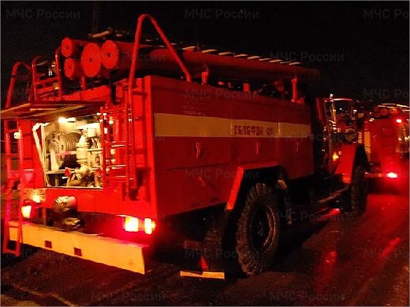 В ночном пожаре в трубчевской деревне Глыбочка погиб человек