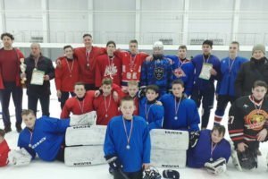 В Климово состоялся кубок района по хоккею среди школьных команд