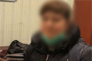 Голоса в голове или ограбление: следователи разбираются в причинах жестокого убийства женщины на улице Брянска