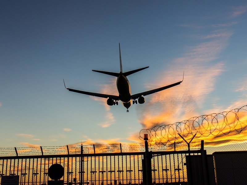 Россия с 14 июня снимает ограничения на въезд иностранцев, прибывающих авиатранспортом