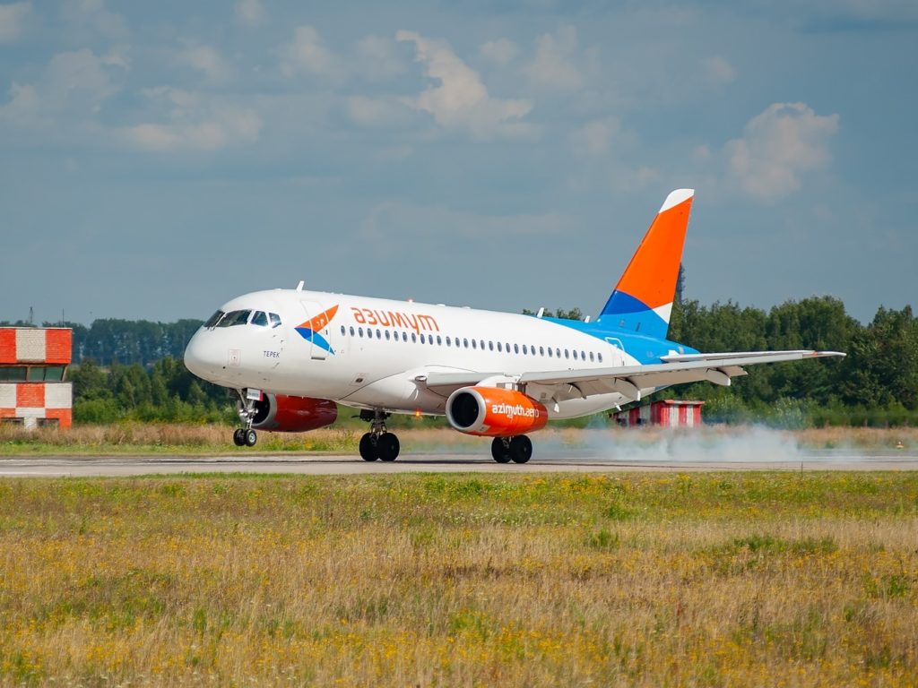 «Азимут» открыл летние продажи авиабилетов Брянск-Сочи