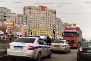 В Брянске дорожная полиция остановила молдавскую фуру, едущую по встречной