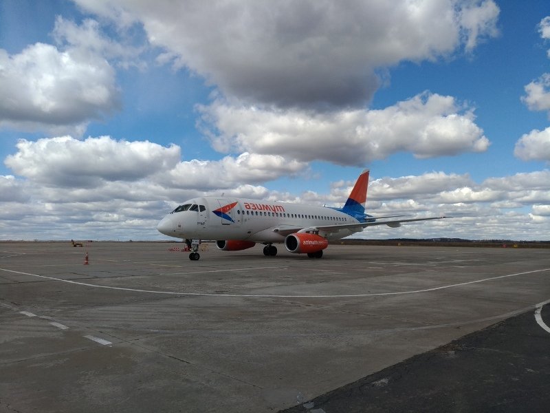 Аэропорт «Брянск» принял первый рейс «Азимута» из Волгограда