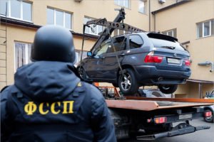 Брянские судебные приставы за месяц арестовали 42 автомобиля из-за долгов по штрафам