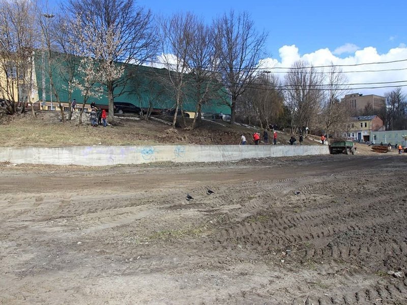 Яблоневый «Сад памяти» у ТЦ «Дубрава» в Брянске высадят 7 мая